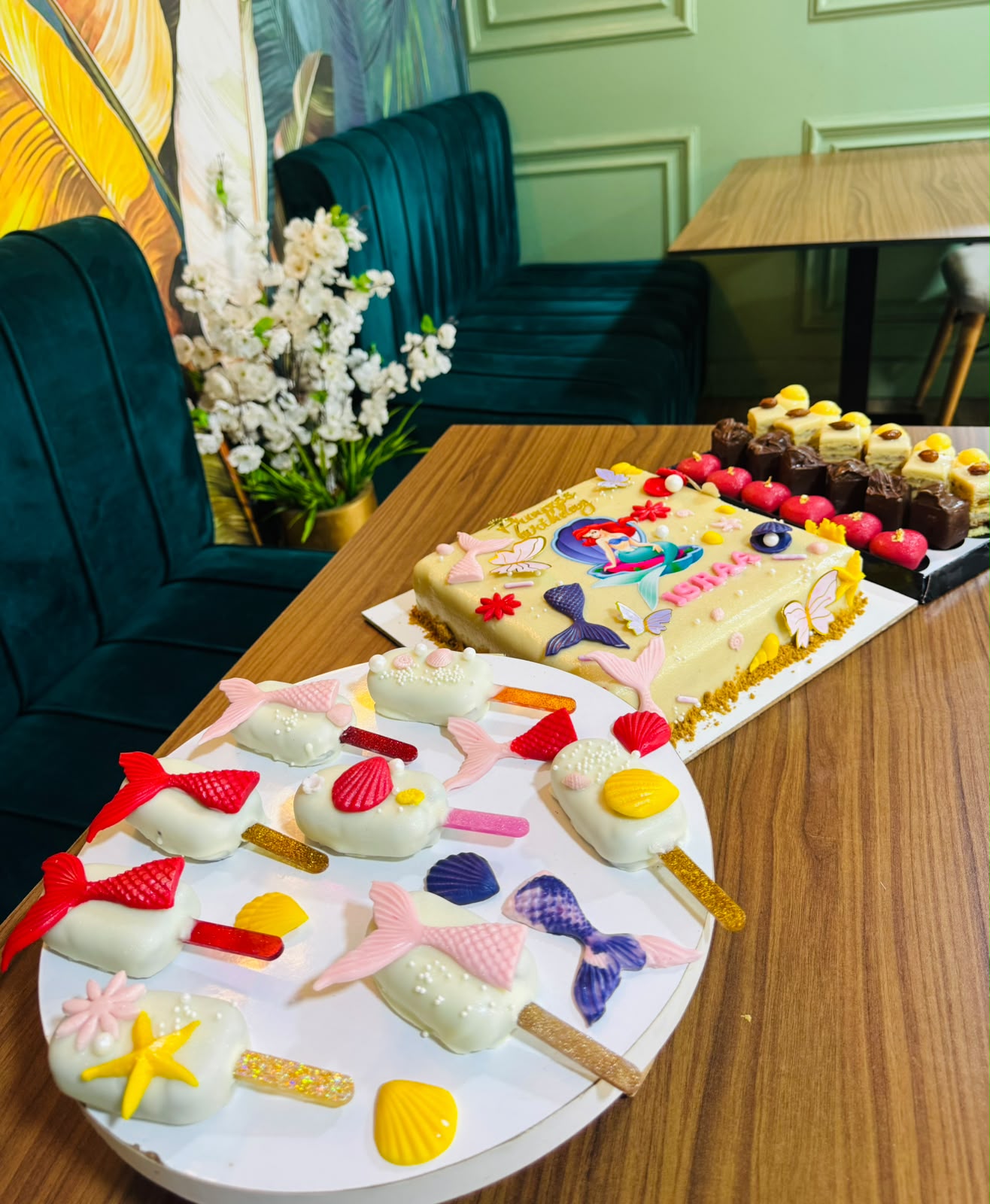 Collection de gâteau et magnums thème sirène