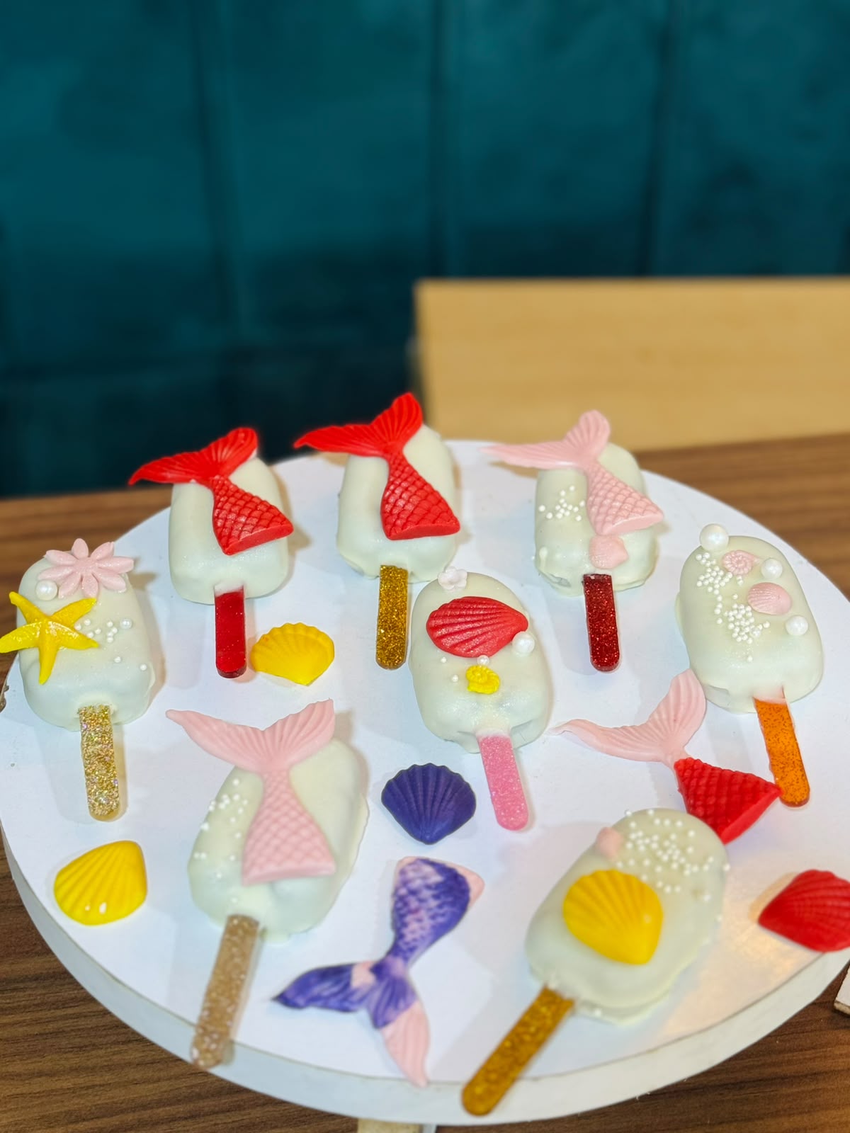 Magnums pâtissiers décorés sur le thème sirène